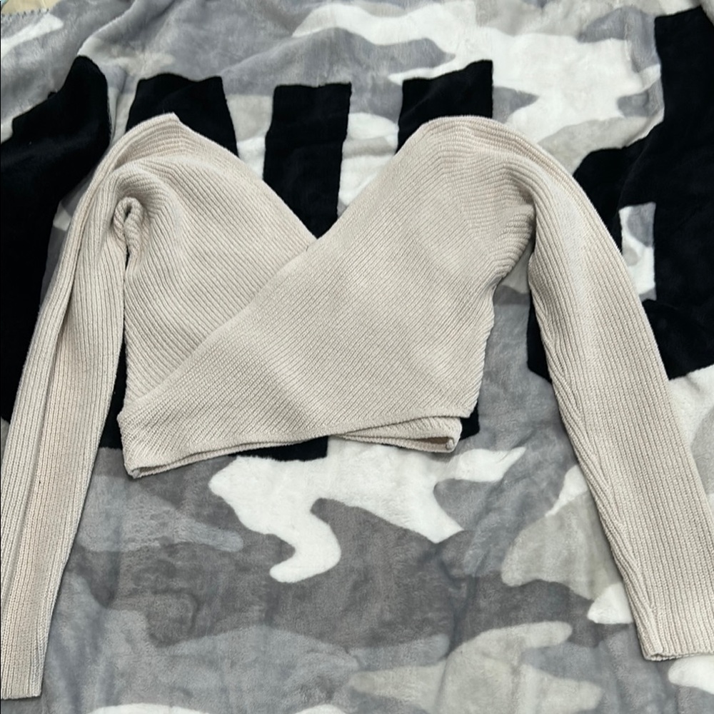 A.L.C Juliana Cropped Knit Wrap Top Size Small Beige Opal